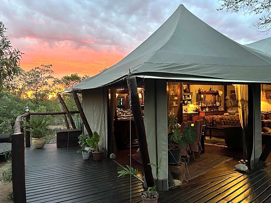 Out in Africa Wildlife Lodge