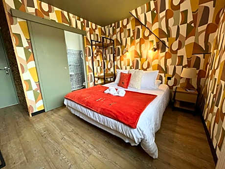 Standard Queen Room