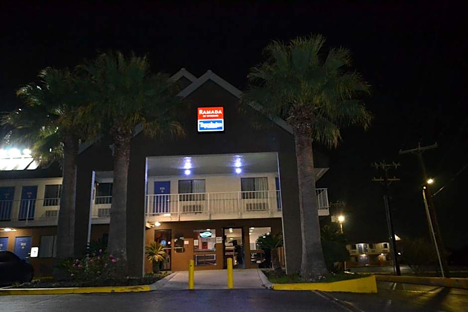 Travelodge by Wyndham San Antonio Lackland AFB