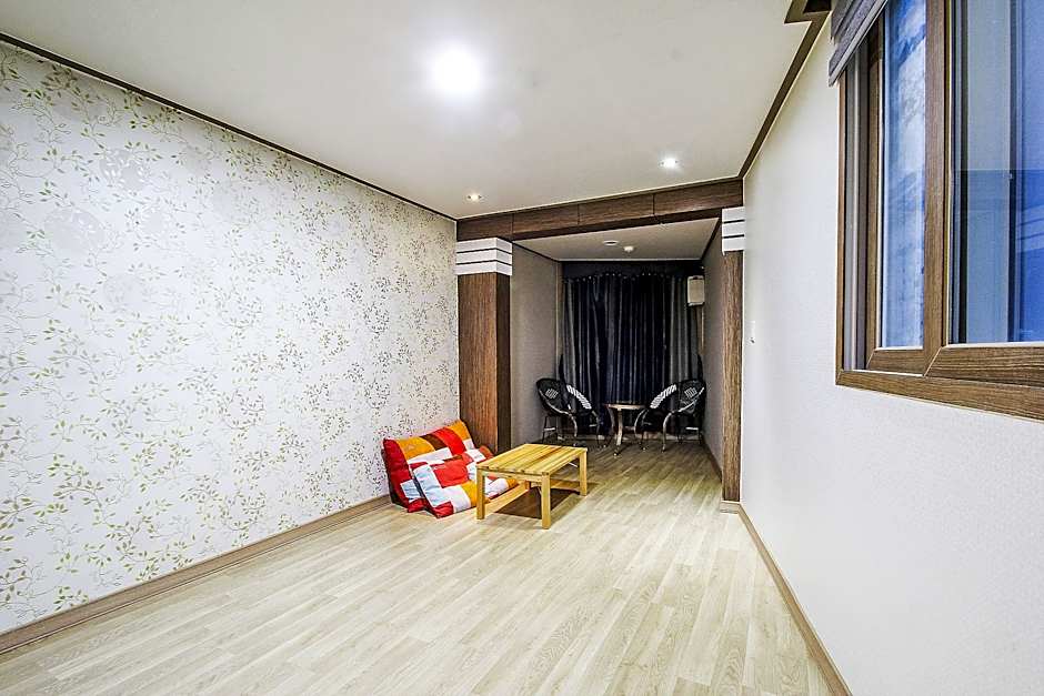 Dorcas Tourist Hostel