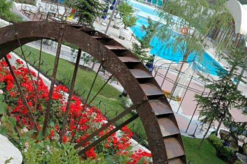 Hotel Lago Bin