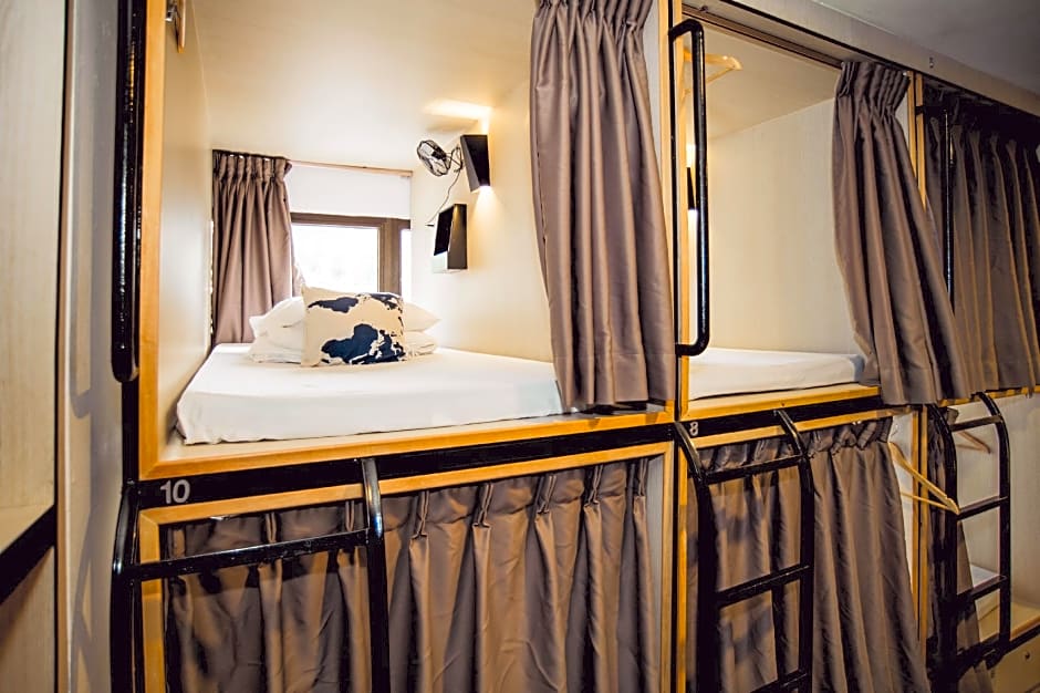 Traveller Bunker Hostel