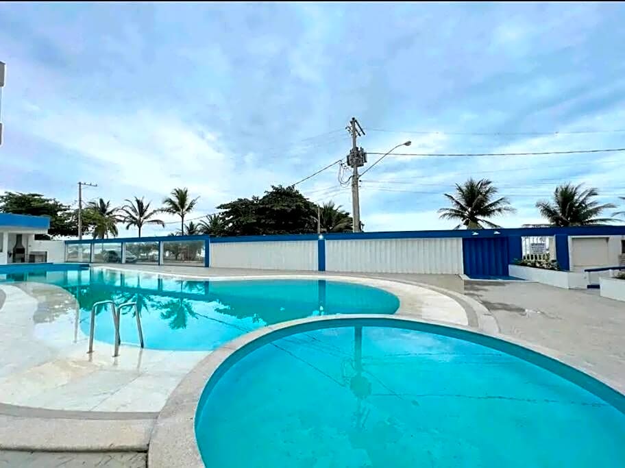 Apt 202 Frente para o Mar e Piscina Village das Ondas