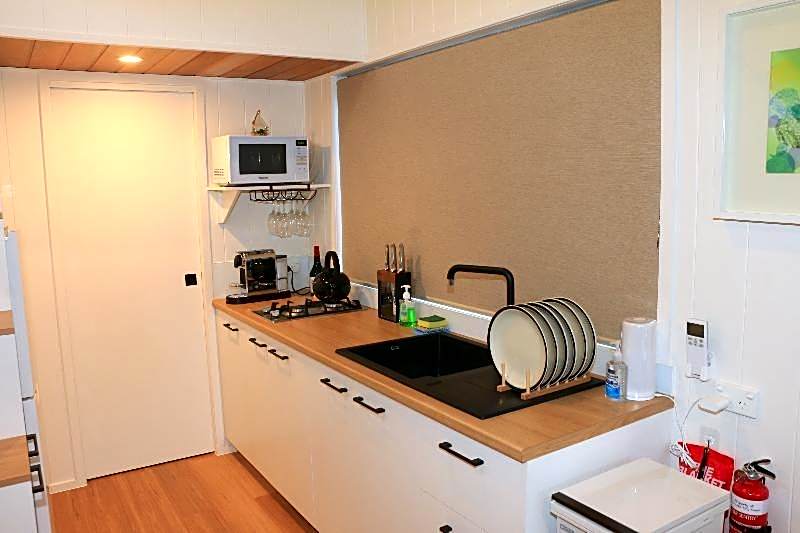 The Pink Lake Tiny House - 'Sakura'