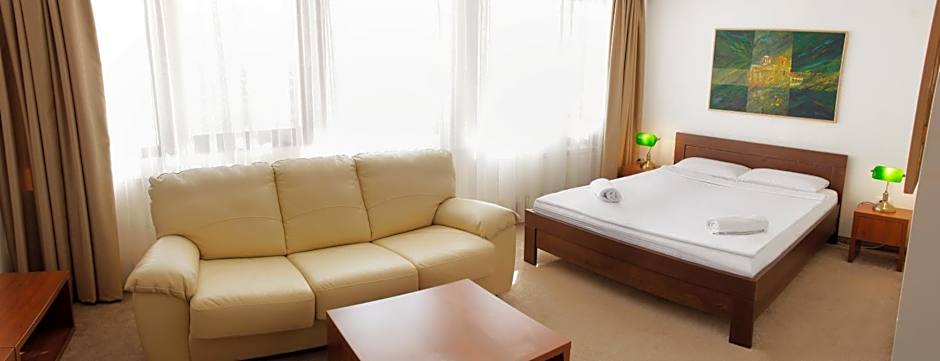 Hotel Happy