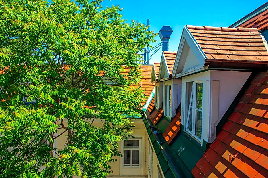 The Levante Rathaus Apartments