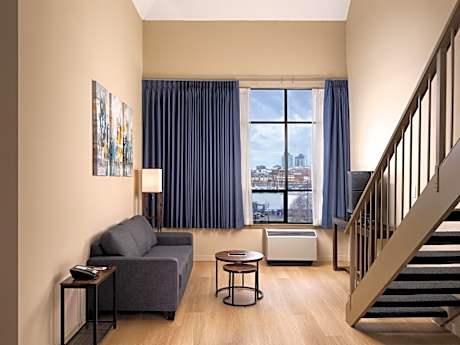 Huntingdon Hotel and Suites