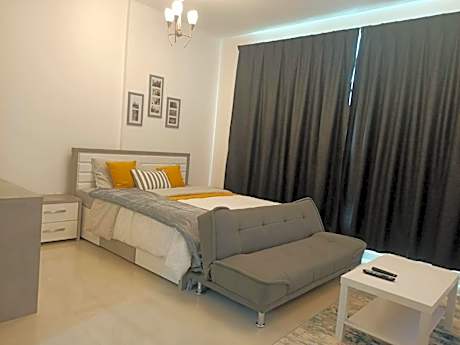 King Studio with Sofa Bed