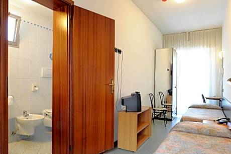 Economy Twin Room
