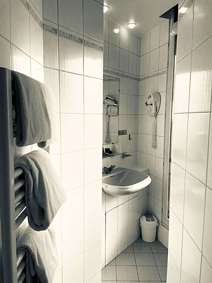 Hôtel Porte Mars - Reims Gare Centre Arena