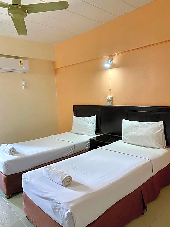 Centerpoint Hotel