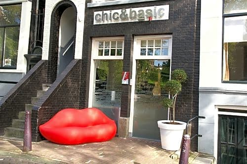 MAX BROWN HOTEL CANAL DISTRICT