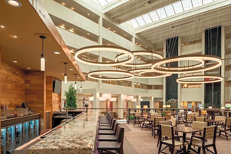 Embassy Suites by Hilton Milwaukee Brookfield