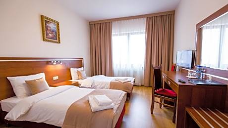 Twin Room with Bathroom