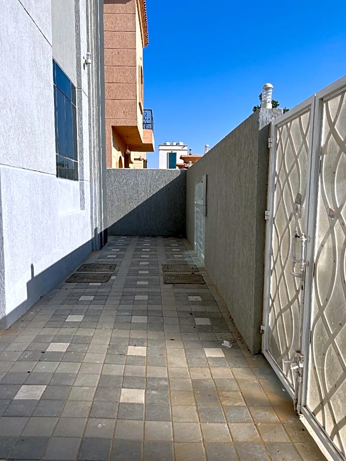 Modern Villa in Ajman 5master rooms