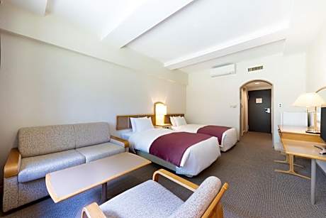 Standard Twin Room - Non-Smoking