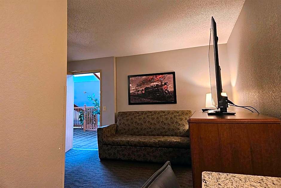 AmericInn by Wyndham Marshall