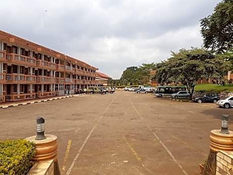 Pope Paul V1 Memorial Hotel