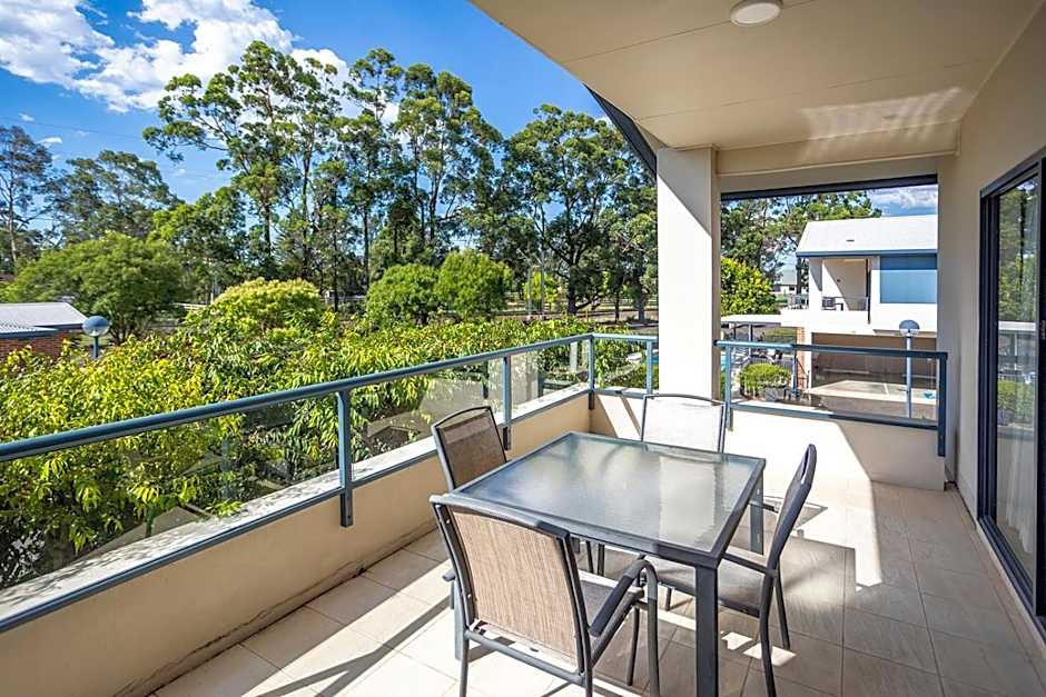 Hawkesbury Race Club Motel