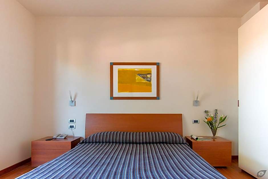 Verdeluna ApartHotel