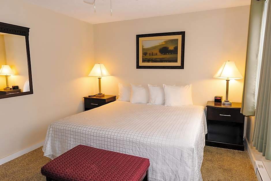 Carriage House Country Club