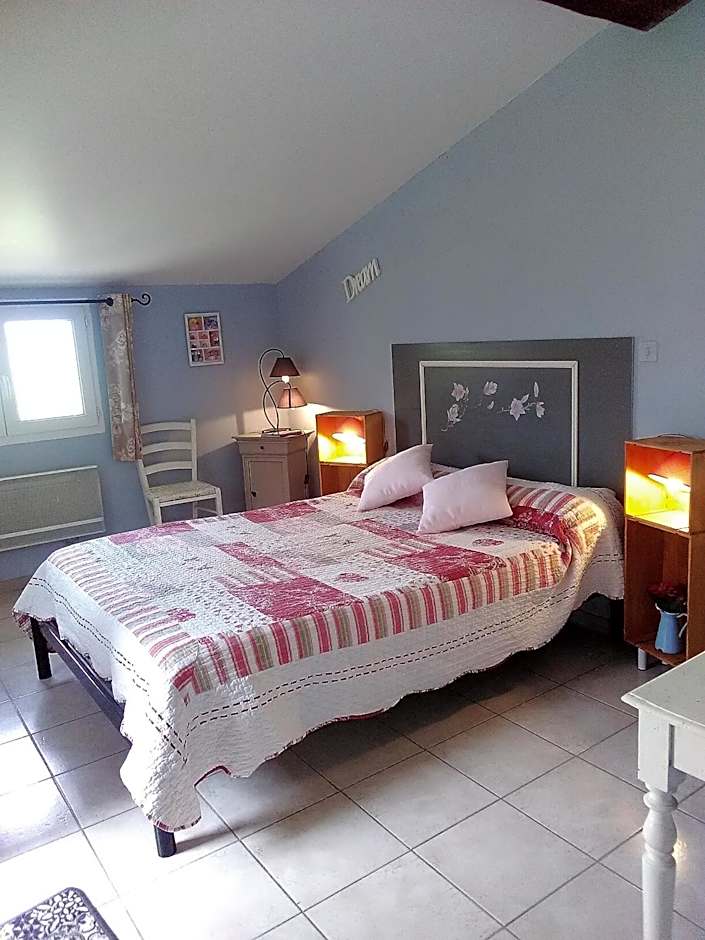 Chambres et Gîte Peyroutas "Amélie" à Vignonet St Emilion