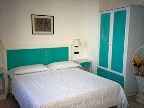 Classic Quadruple Room