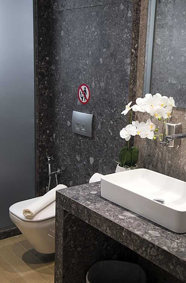 The Victoria Lefkada