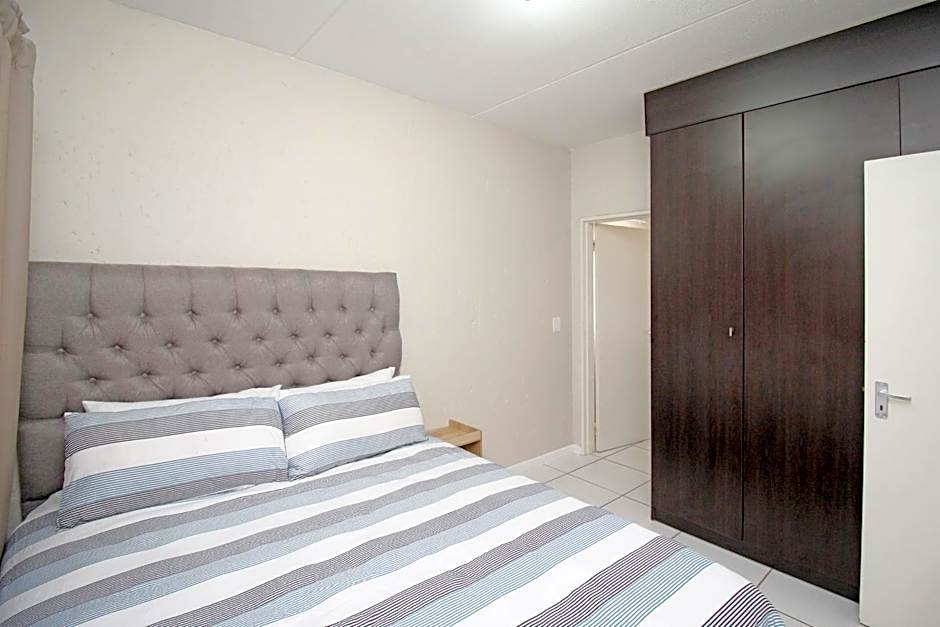 GREENWICH 2 bedroom 2 bath serv apart with 24hrs electricity