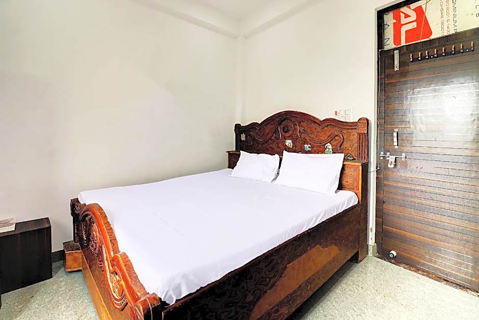 OYO  Ananya Hotel & AYURVEDA HWC