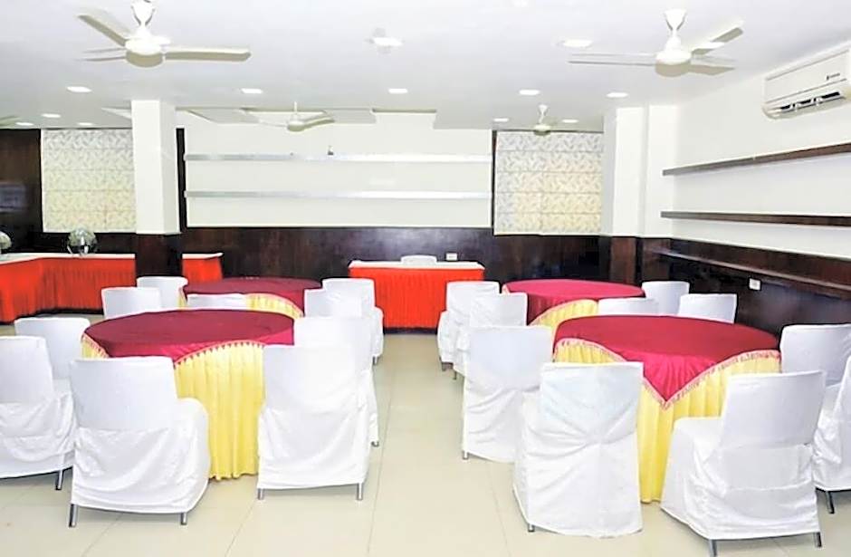 Hotel Mandakini Plaza