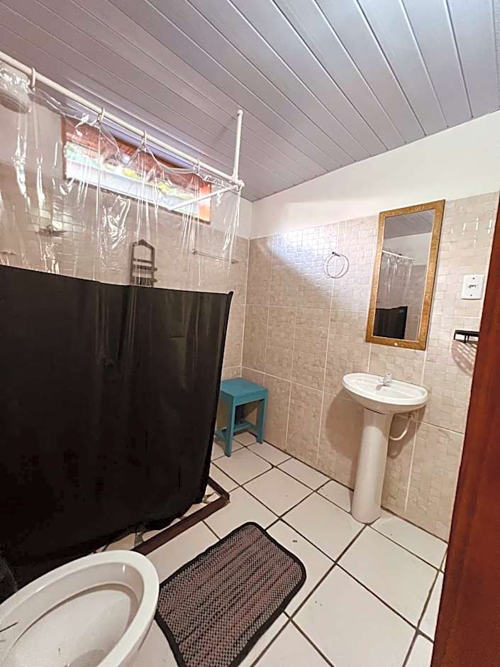 Foto 1 di 9 di Triple Room with Private Bathroom