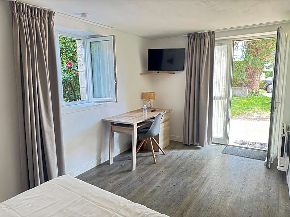 Logis Hôtel La Demeure du Perron