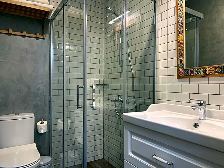 Loka Suites – Istanbul, FL