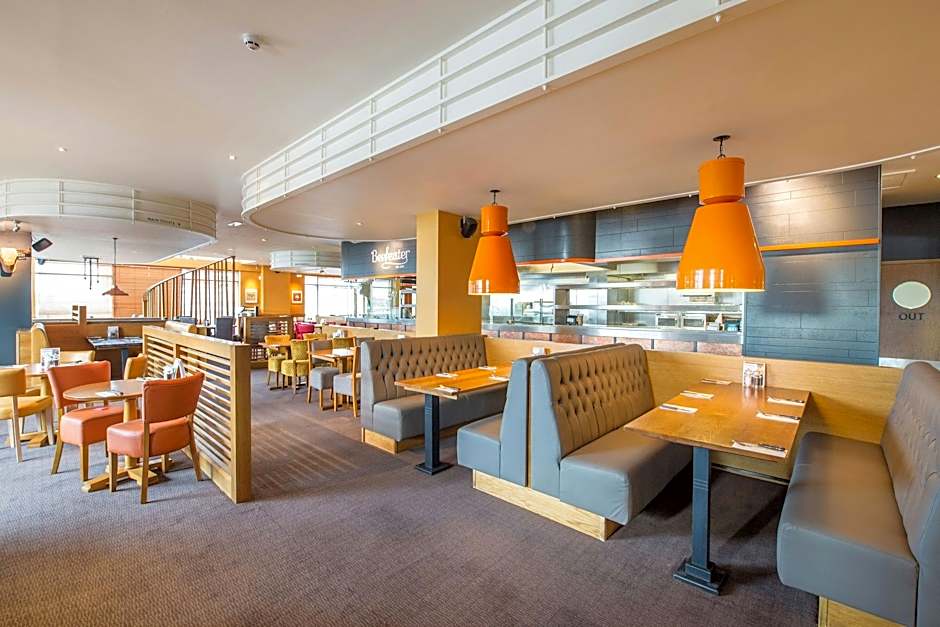 Premier Inn Swansea Waterfront