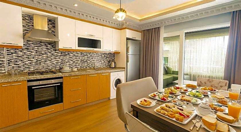 Real King Suite Hotel