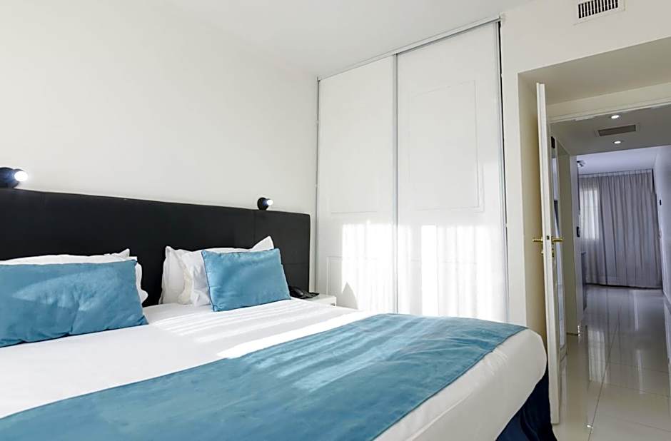 Cyan Recoleta Hotel