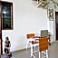 OYO Life 91670 Mannsur Homestay Syariah