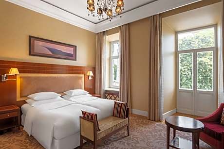 Deluxe Twin Room with Balcony