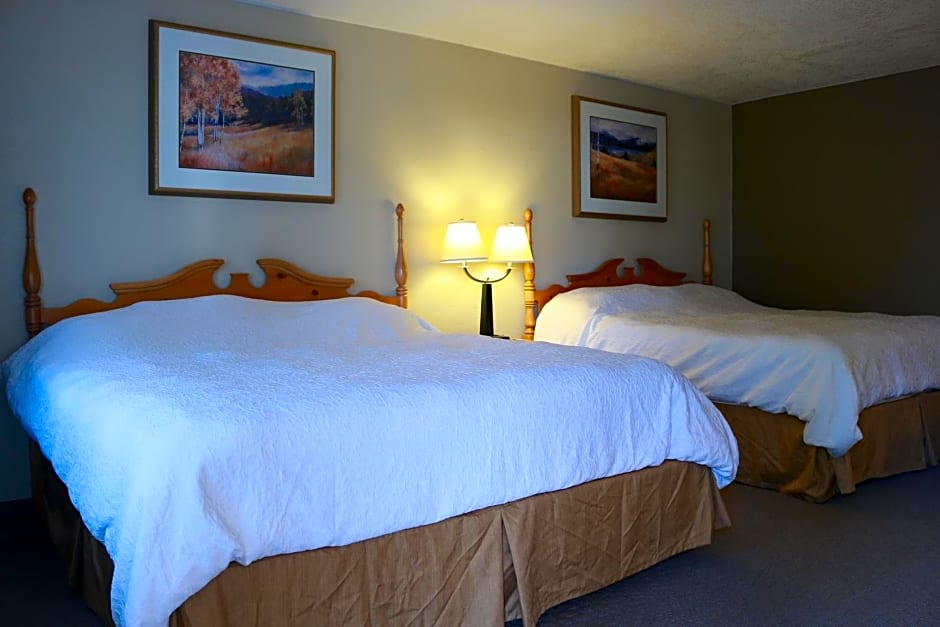 Maverick Motel - Modern Renovated Motel