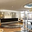 Crystal Plaza Al Majaz Hotel