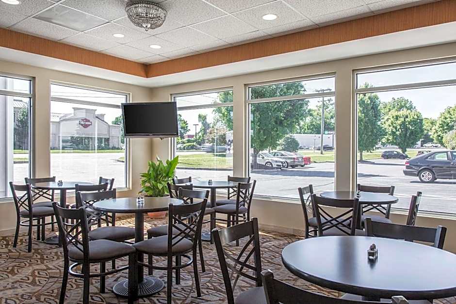 Quality Inn & Suites Danbury near University