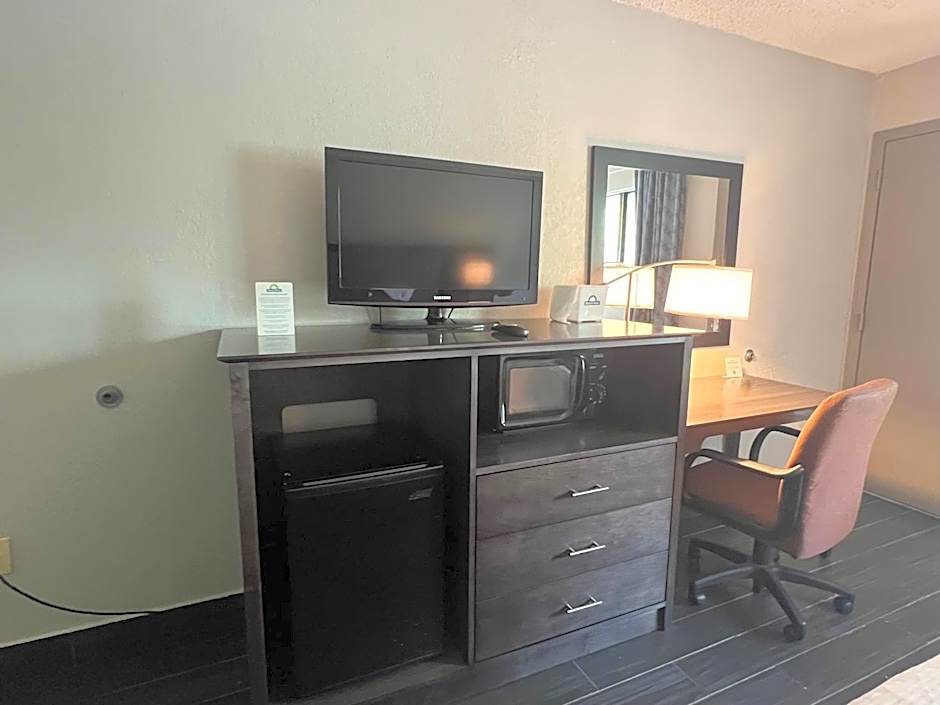 Americas Best Value Inn & Suites Monroe