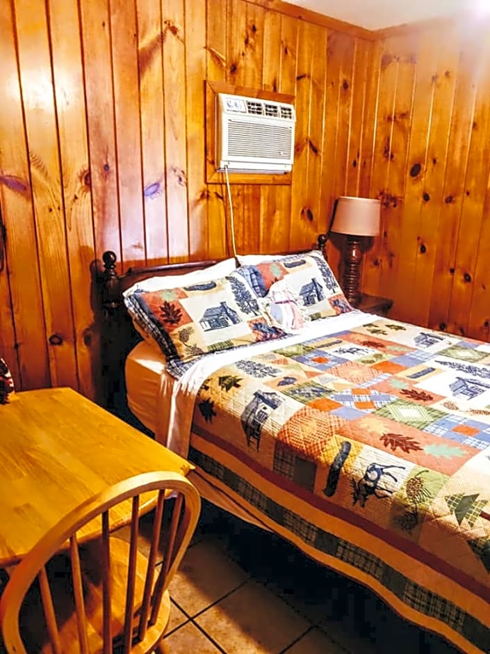 Deep Creek Lodge 