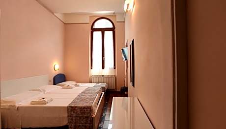 Standard Double Room with Garden View