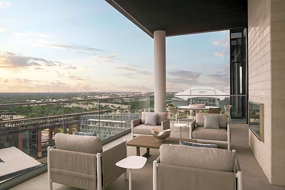 Loews Arlington Hotel