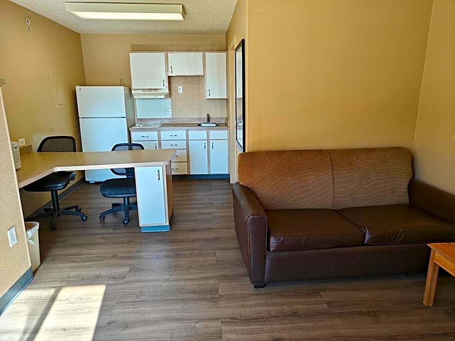 Hawthorn Extended Stay by Wyndham DFW Airport North