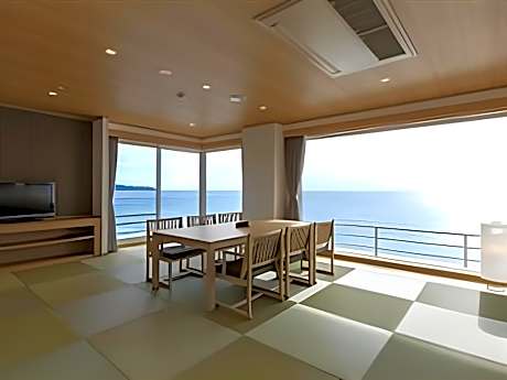 Corner Premium Suite with Open-Air Bath - Non-Smoking