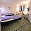 Hotel Pause - Free WiFi & Free Parking!!