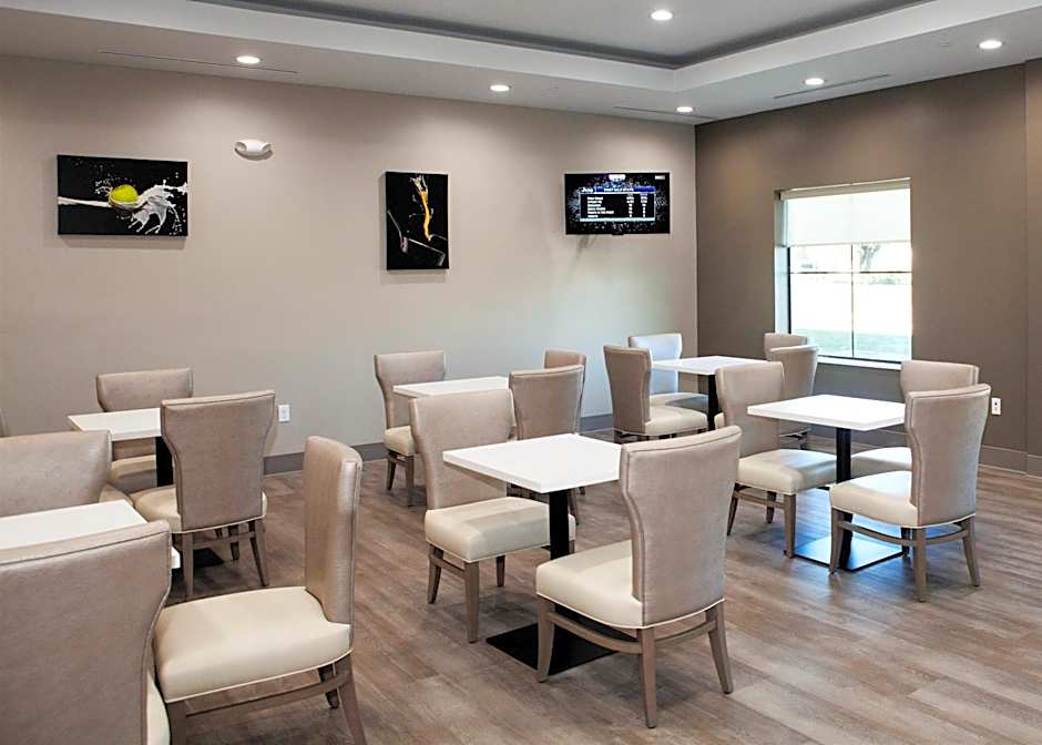 Days Inn & Suites by Wyndham Houston NW Cypress